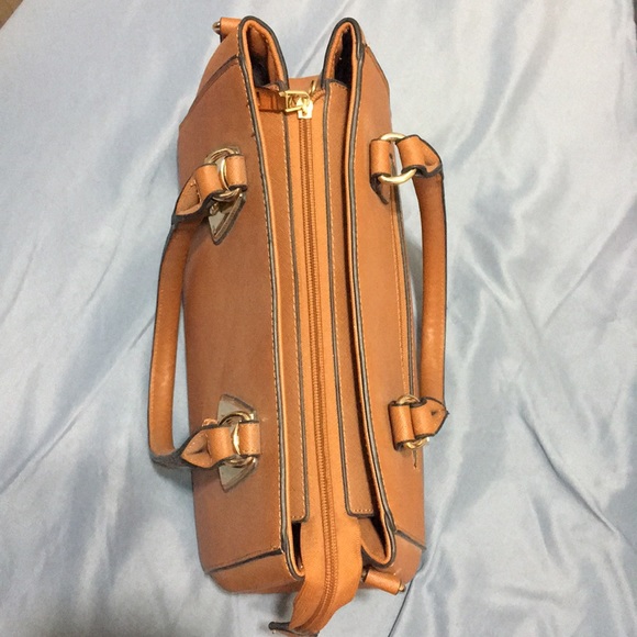 Purse - Picture 3 of 3